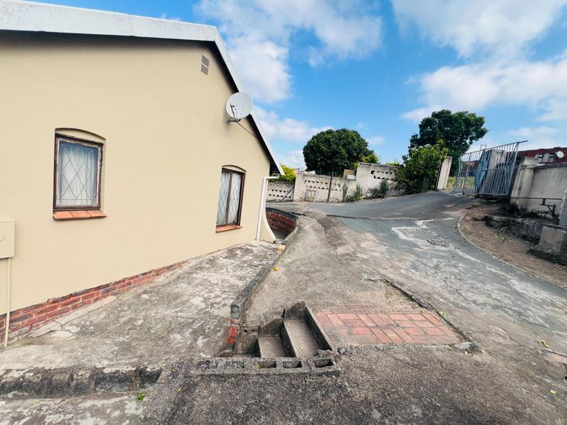 4 Bedroom Property for Sale in Kwandengezi KwaZulu-Natal