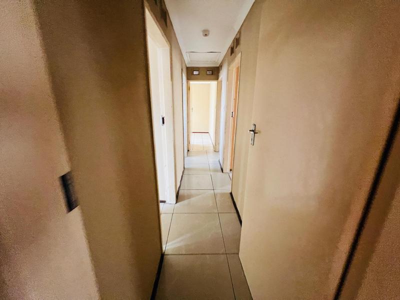 4 Bedroom Property for Sale in Kwandengezi KwaZulu-Natal