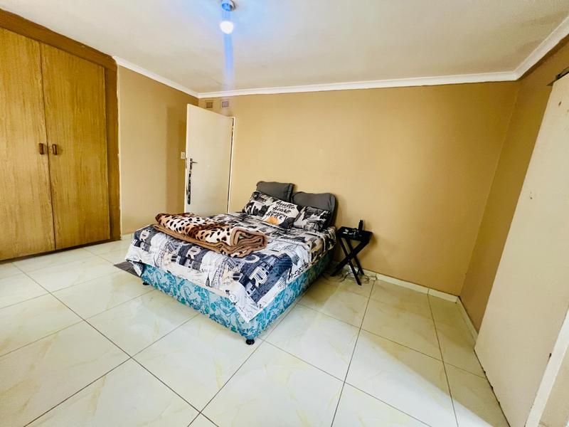4 Bedroom Property for Sale in Kwandengezi KwaZulu-Natal