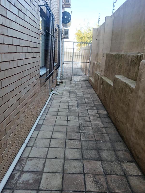 To Let 2 Bedroom Property for Rent in Glenwood KwaZulu-Natal