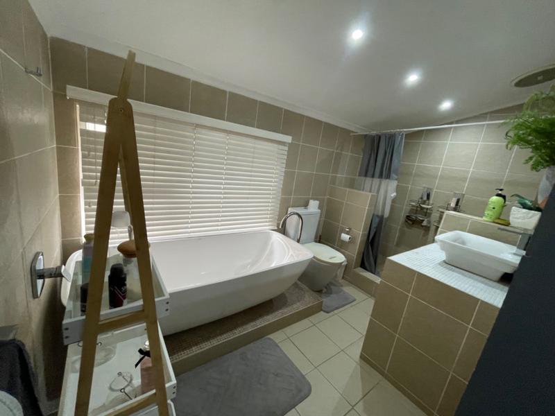 3 Bedroom Property for Sale in Sunningdale KwaZulu-Natal
