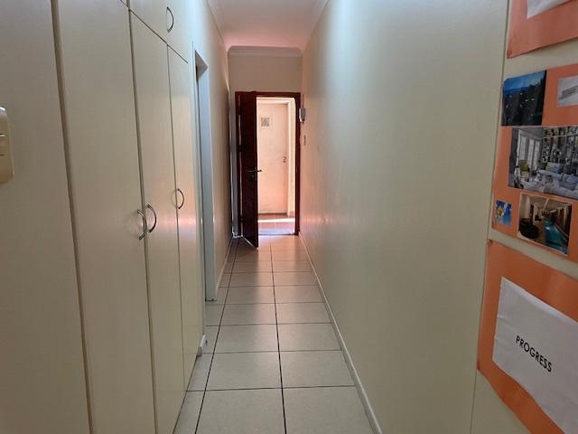 1 Bedroom Property for Sale in New Town Centre KwaZulu-Natal