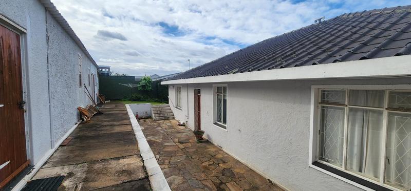 To Let 3 Bedroom Property for Rent in Scottburgh KwaZulu-Natal