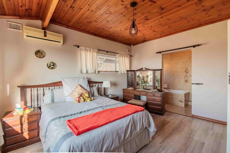 4 Bedroom Property for Sale in Reservoir Hills KwaZulu-Natal