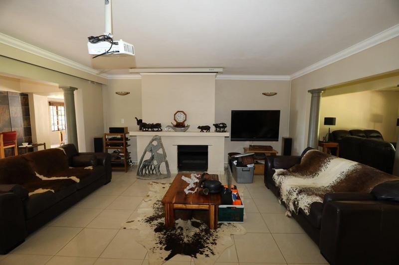 6 Bedroom Property for Sale in Winston Park KwaZulu-Natal