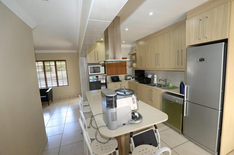 6 Bedroom Property for Sale in Winston Park KwaZulu-Natal