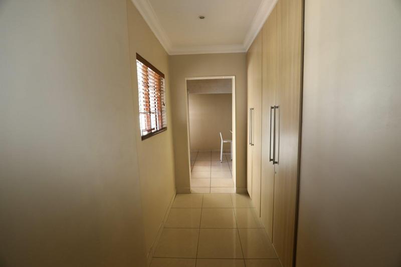 6 Bedroom Property for Sale in Winston Park KwaZulu-Natal