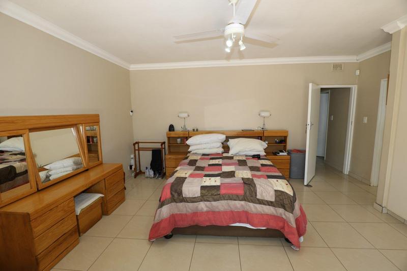 6 Bedroom Property for Sale in Winston Park KwaZulu-Natal