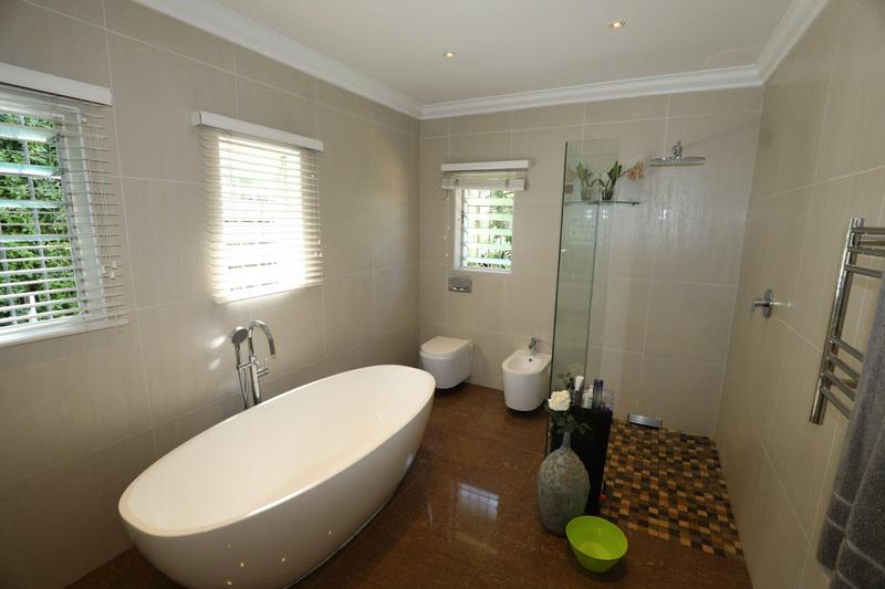 6 Bedroom Property for Sale in Winston Park KwaZulu-Natal