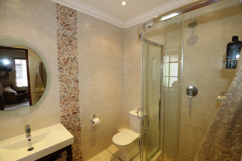 6 Bedroom Property for Sale in Winston Park KwaZulu-Natal