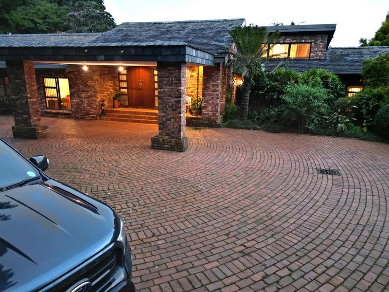 4 Bedroom Property for Sale in Winston Park KwaZulu-Natal