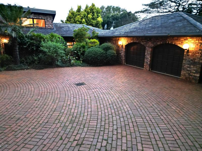 4 Bedroom Property for Sale in Winston Park KwaZulu-Natal