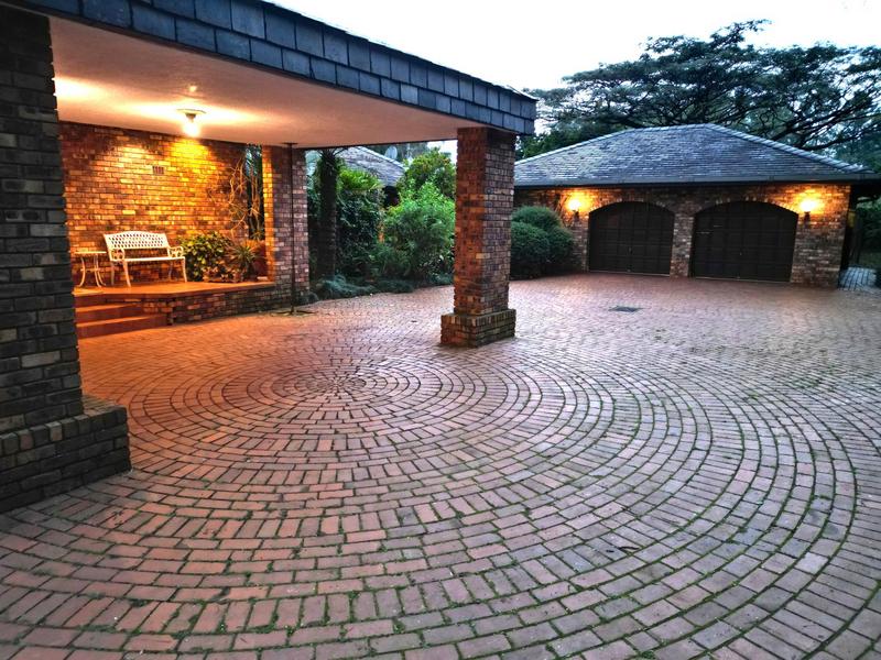 4 Bedroom Property for Sale in Winston Park KwaZulu-Natal