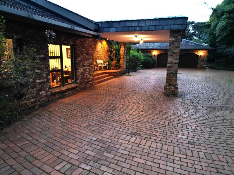 4 Bedroom Property for Sale in Winston Park KwaZulu-Natal