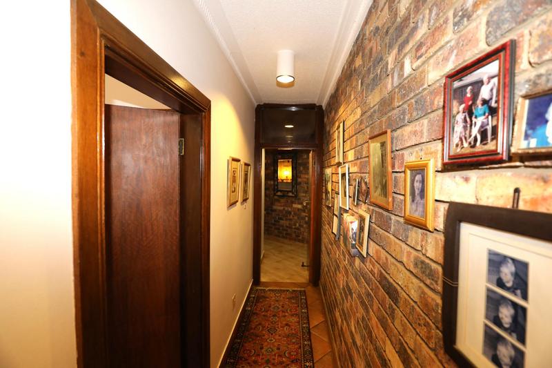 4 Bedroom Property for Sale in Winston Park KwaZulu-Natal