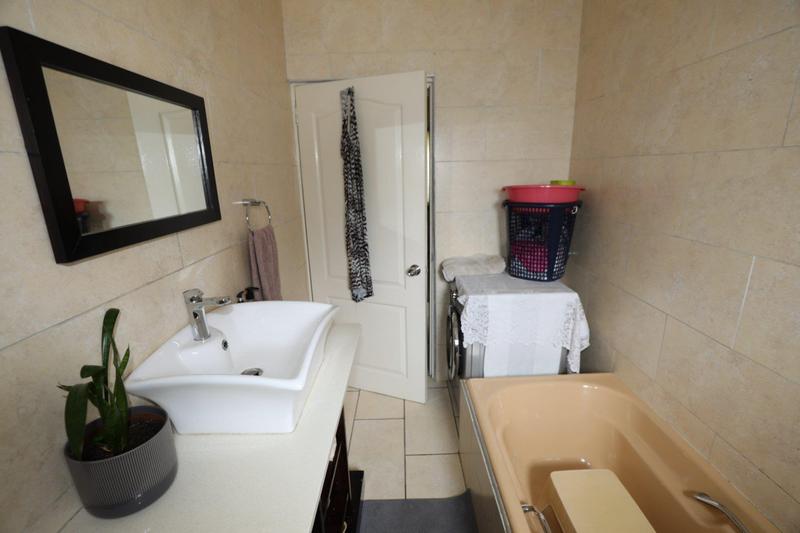 4 Bedroom Property for Sale in Duffs Road KwaZulu-Natal