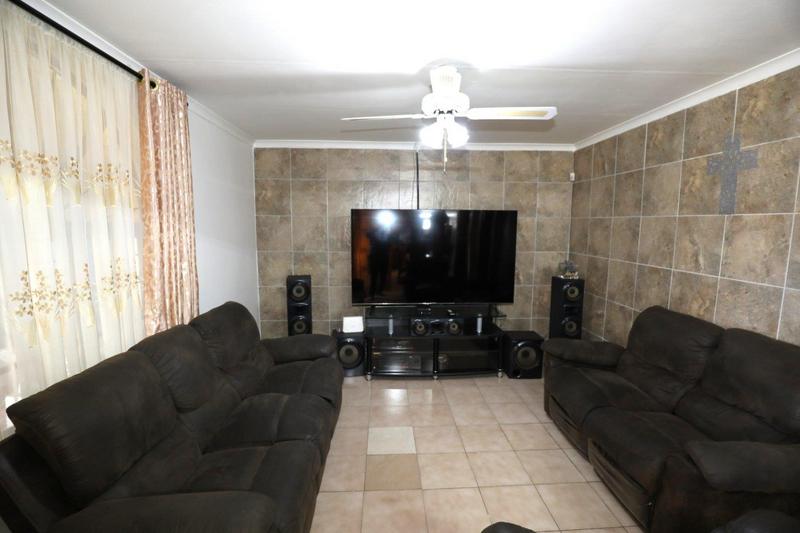 3 Bedroom Property for Sale in Newlands West KwaZulu-Natal