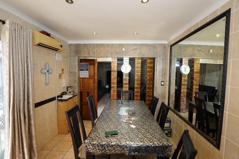 3 Bedroom Property for Sale in Newlands West KwaZulu-Natal
