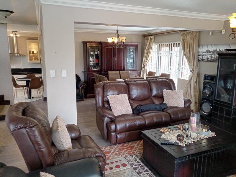 5 Bedroom Property for Sale in Padfield Park KwaZulu-Natal