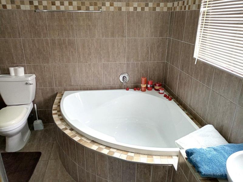 5 Bedroom Property for Sale in Padfield Park KwaZulu-Natal