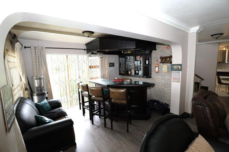 5 Bedroom Property for Sale in Padfield Park KwaZulu-Natal