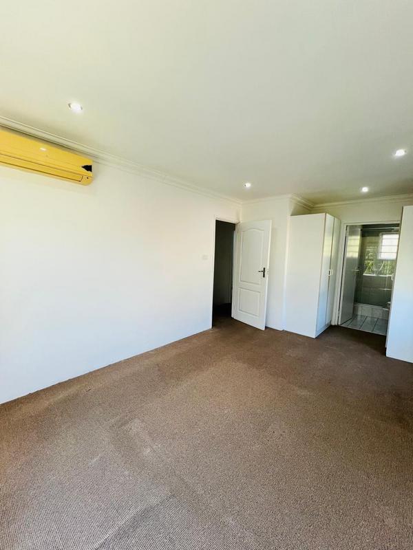 3 Bedroom Property for Sale in Sherwood KwaZulu-Natal