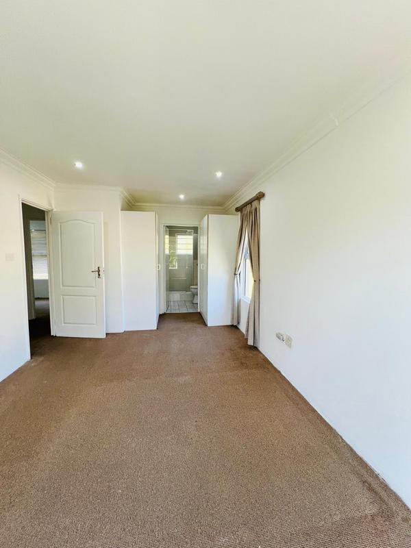 3 Bedroom Property for Sale in Sherwood KwaZulu-Natal