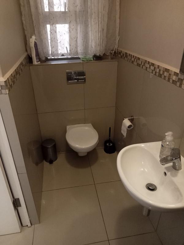 To Let 1 Bedroom Property for Rent in Umhlanga Ridge KwaZulu-Natal