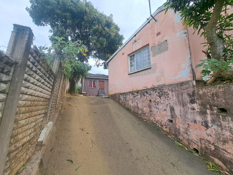 4 Bedroom Property for Sale in Northcroft KwaZulu-Natal