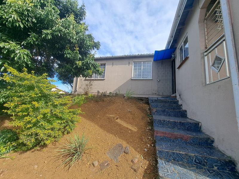 4 Bedroom Property for Sale in Northcroft KwaZulu-Natal