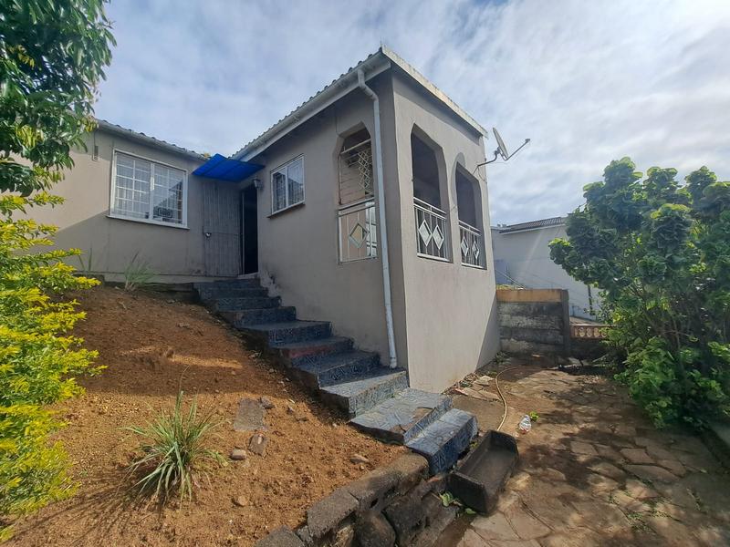 4 Bedroom Property for Sale in Northcroft KwaZulu-Natal