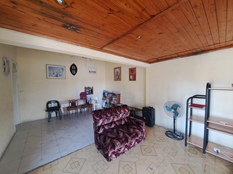 4 Bedroom Property for Sale in Northcroft KwaZulu-Natal