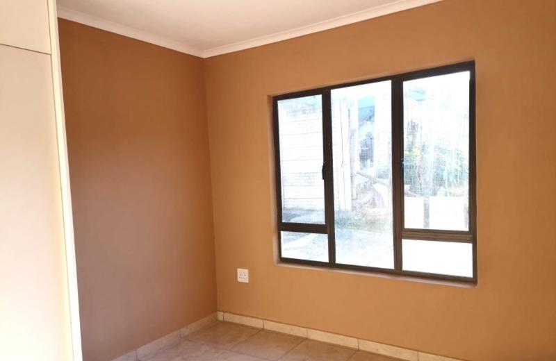 To Let 2 Bedroom Property for Rent in Crestview KwaZulu-Natal