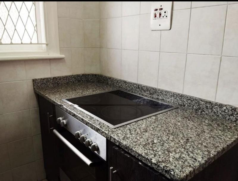1 Bedroom Property for Sale in Essenwood KwaZulu-Natal