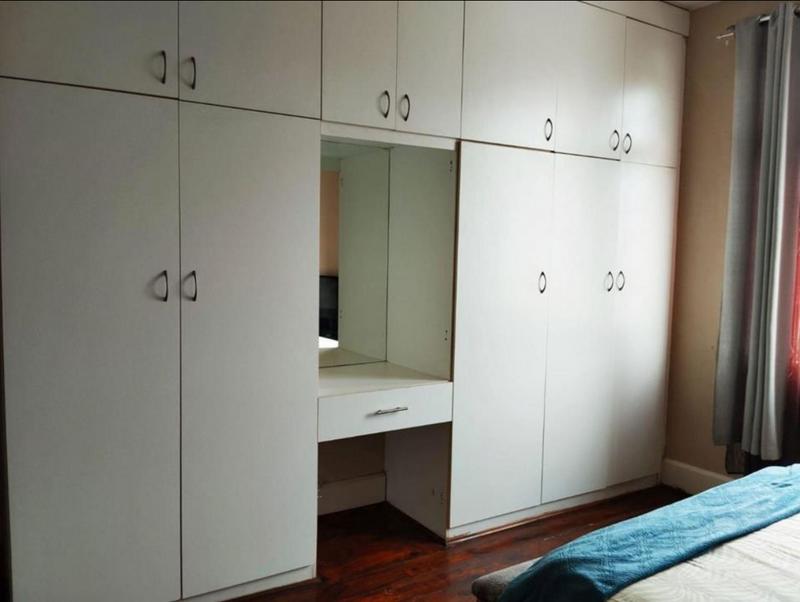 1 Bedroom Property for Sale in Essenwood KwaZulu-Natal
