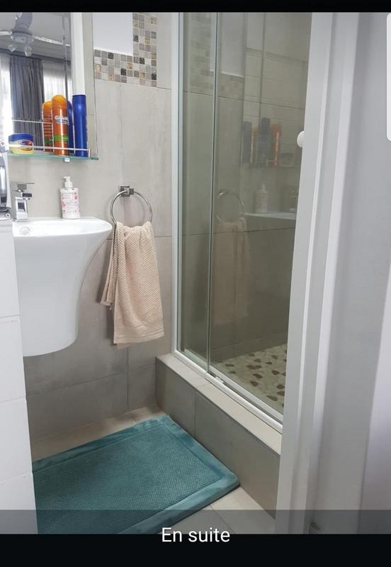 2 Bedroom Property for Sale in Umhlanga KwaZulu-Natal