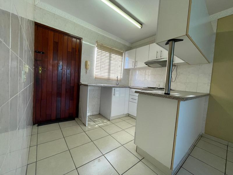 To Let 2 Bedroom Property for Rent in Montclair KwaZulu-Natal