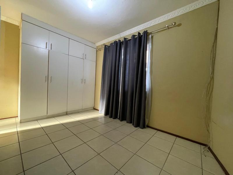 To Let 2 Bedroom Property for Rent in Montclair KwaZulu-Natal