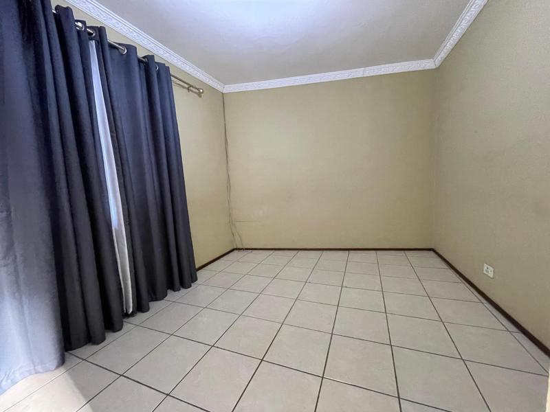 To Let 2 Bedroom Property for Rent in Montclair KwaZulu-Natal
