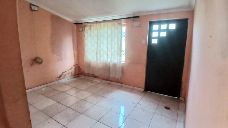 2 Bedroom Property for Sale in Umlazi KwaZulu-Natal