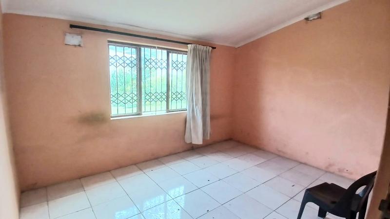 2 Bedroom Property for Sale in Umlazi KwaZulu-Natal