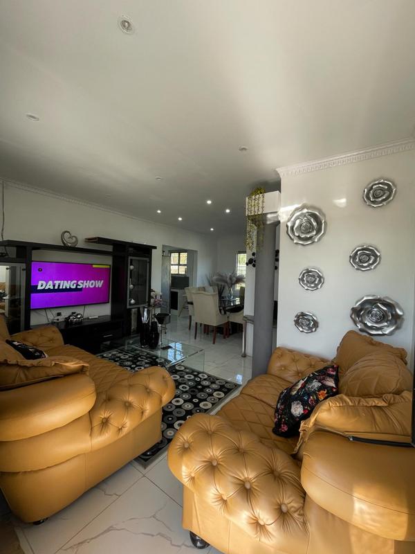 3 Bedroom Property for Sale in Kwamashu KwaZulu-Natal