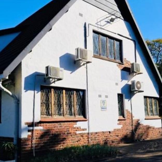 6 Bedroom Property for Sale in Pinetown KwaZulu-Natal