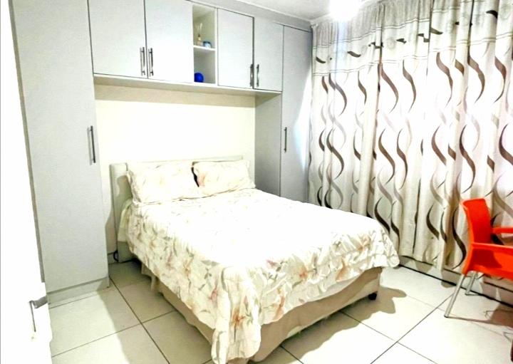 2 Bedroom Property for Sale in Arboretum KwaZulu-Natal