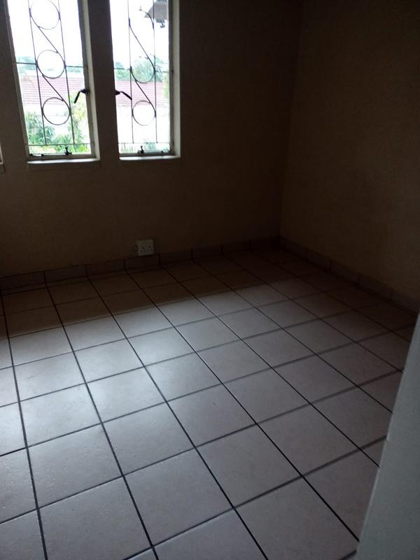 To Let 4 Bedroom Property for Rent in Pinelands KwaZulu-Natal