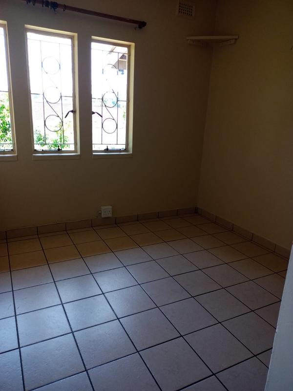 To Let 4 Bedroom Property for Rent in Pinelands KwaZulu-Natal