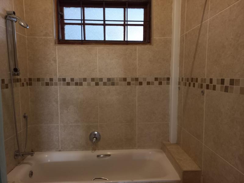 2 Bedroom Property for Sale in Essenwood KwaZulu-Natal