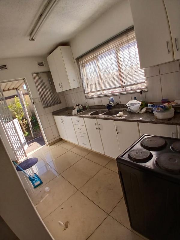 To Let 2 Bedroom Property for Rent in Umhlatuzana KwaZulu-Natal