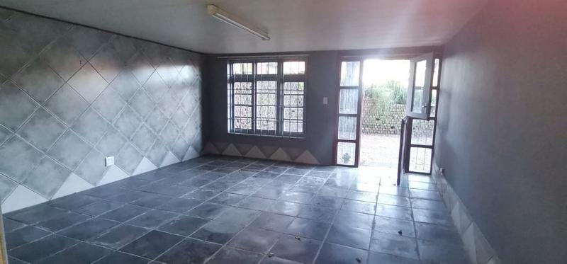 To Let 2 Bedroom Property for Rent in Empangeni Central KwaZulu-Natal
