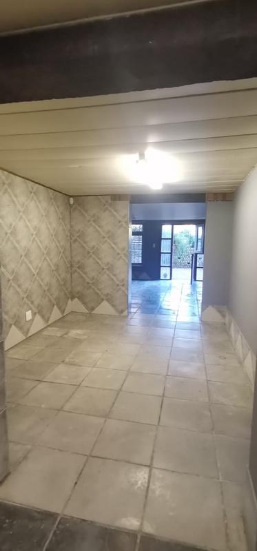 To Let 2 Bedroom Property for Rent in Empangeni Central KwaZulu-Natal